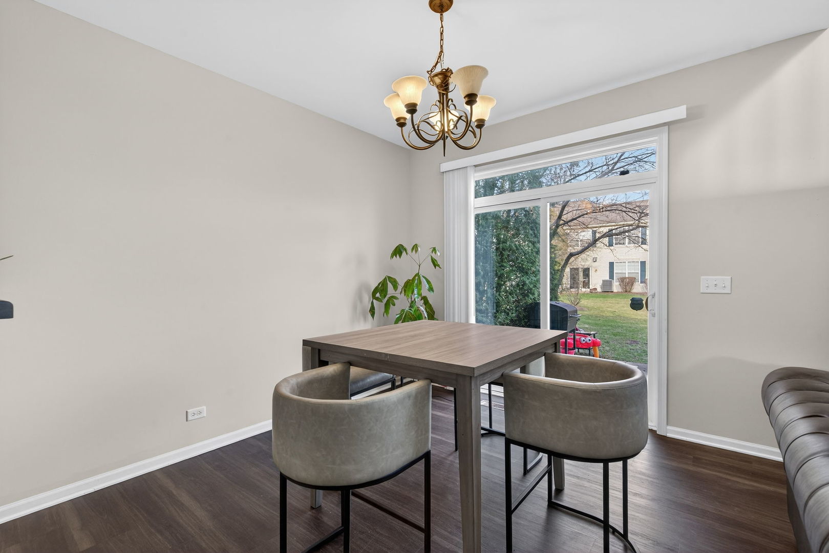 2263 Gallant Fox Circle, Montgomery, IL 60538