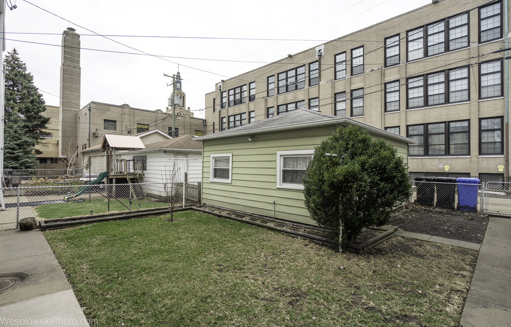 3132 N Marmora Avenue, Chicago, IL 60634