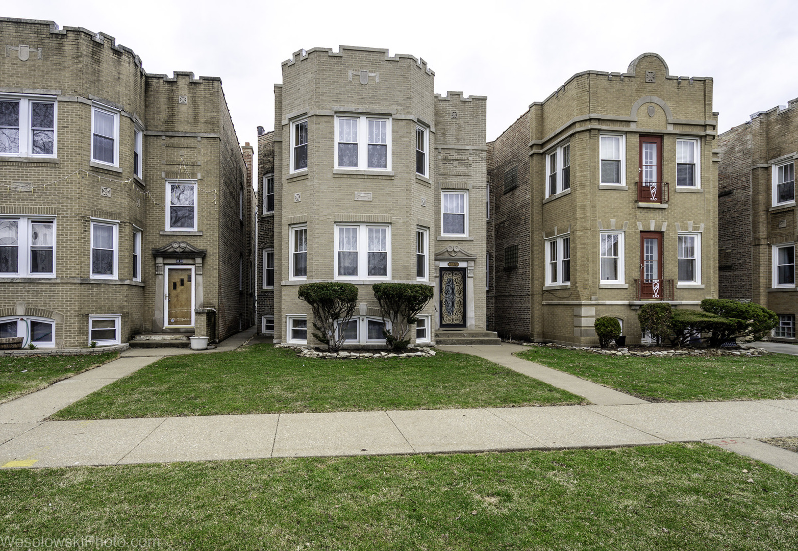3132 N Marmora Avenue, Chicago, IL 60634