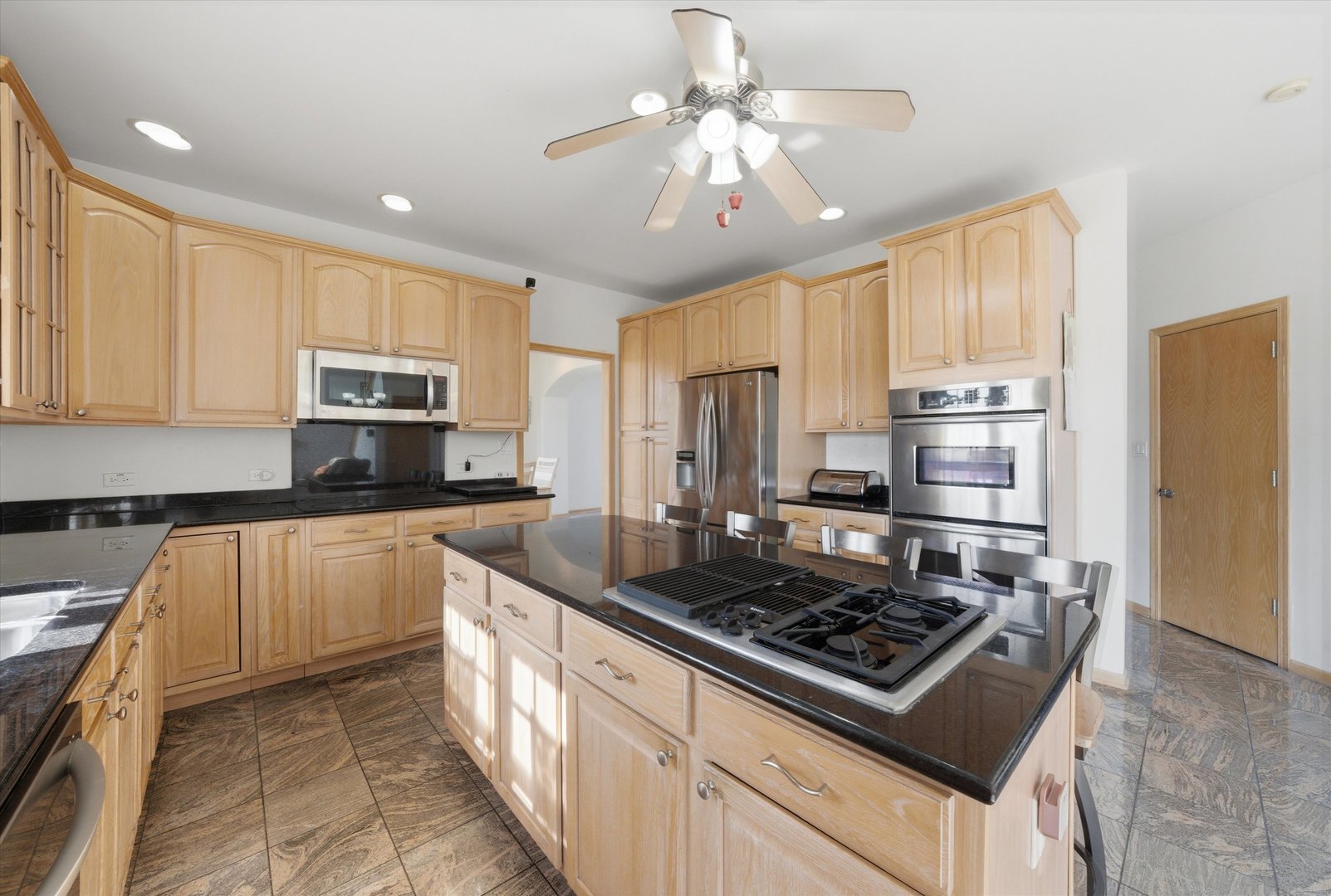 39 Odyssey Drive, Tinley Park, IL 60477