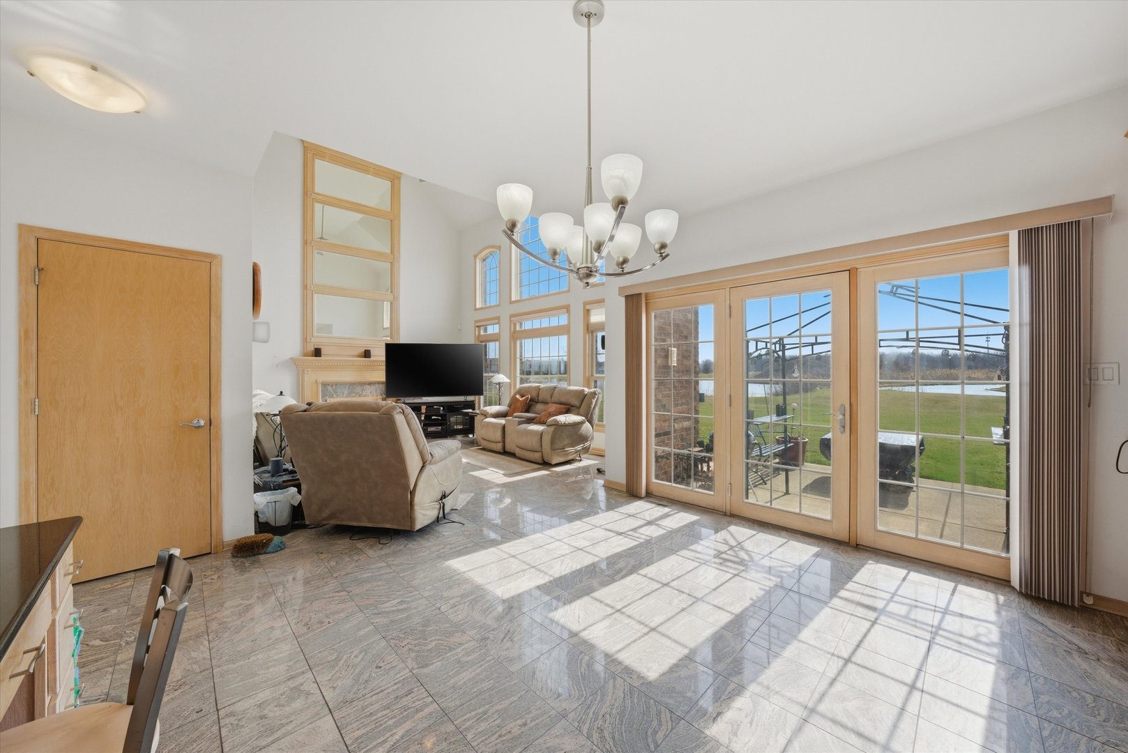 39 Odyssey Drive, Tinley Park, IL 60477