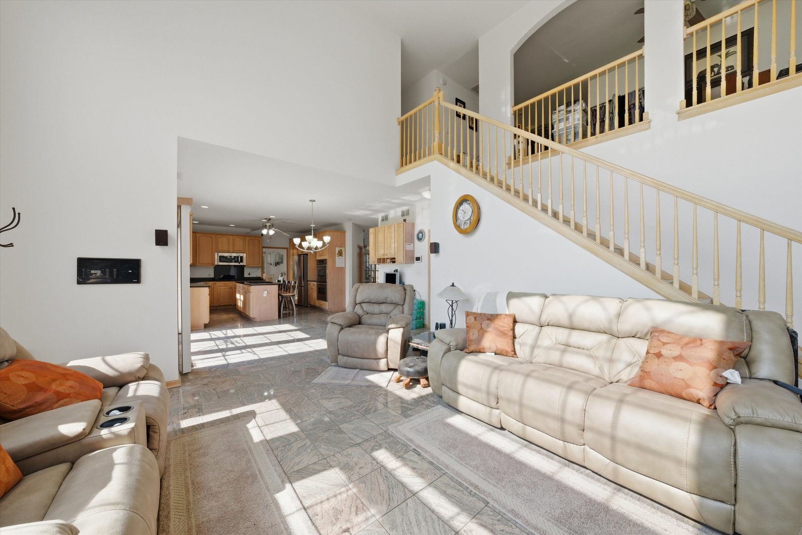 39 Odyssey Drive, Tinley Park, IL 60477