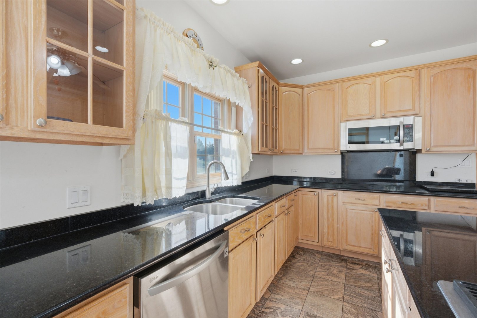 39 Odyssey Drive, Tinley Park, IL 60477