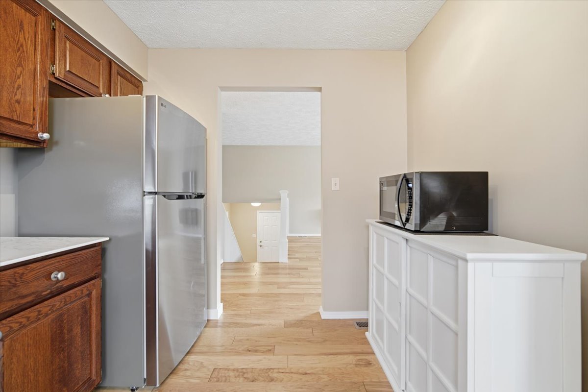 1204 Kim Drive, Bloomington, IL 61704