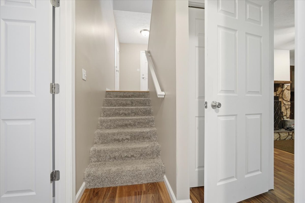 1204 Kim Drive, Bloomington, IL 61704