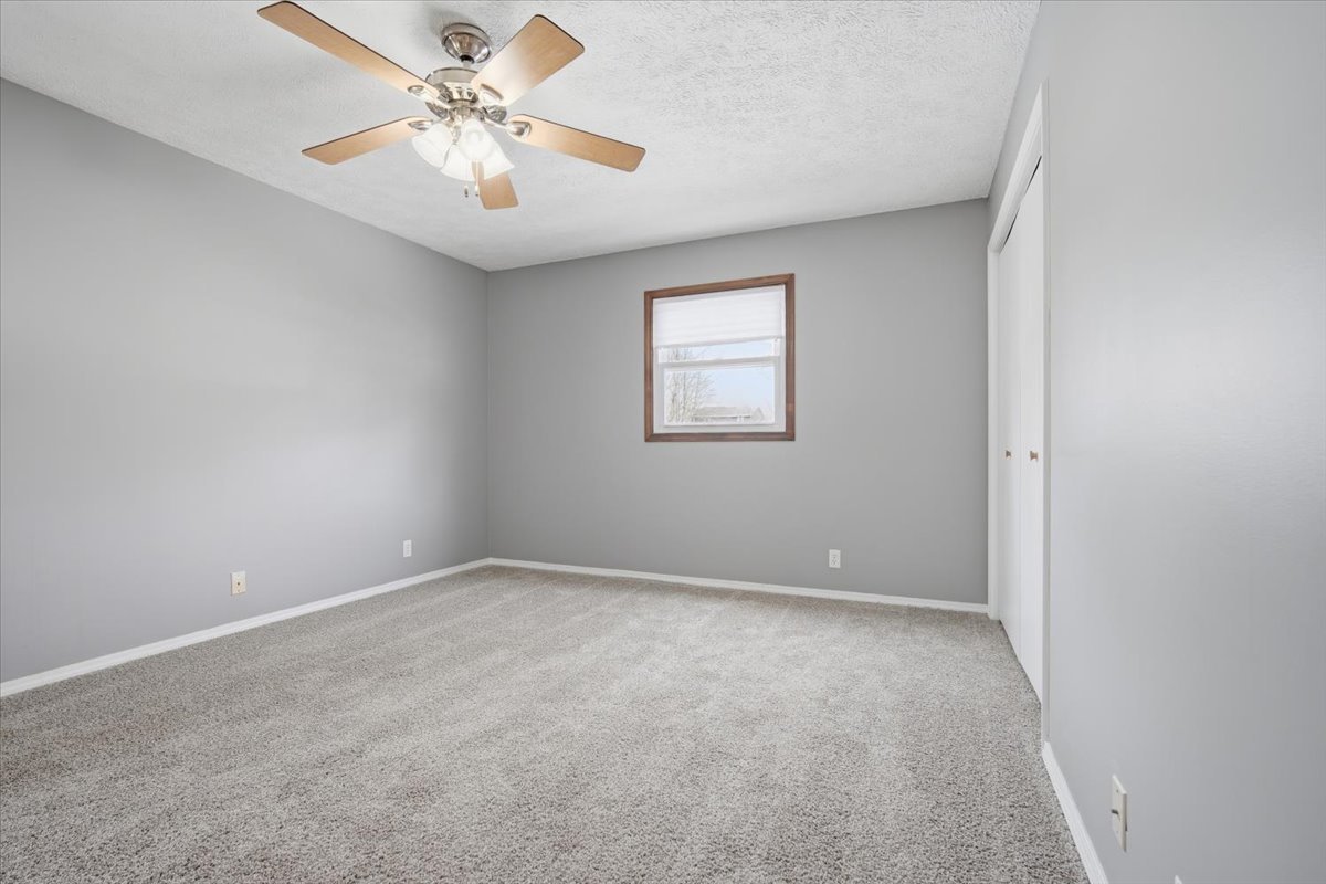 1204 Kim Drive, Bloomington, IL 61704