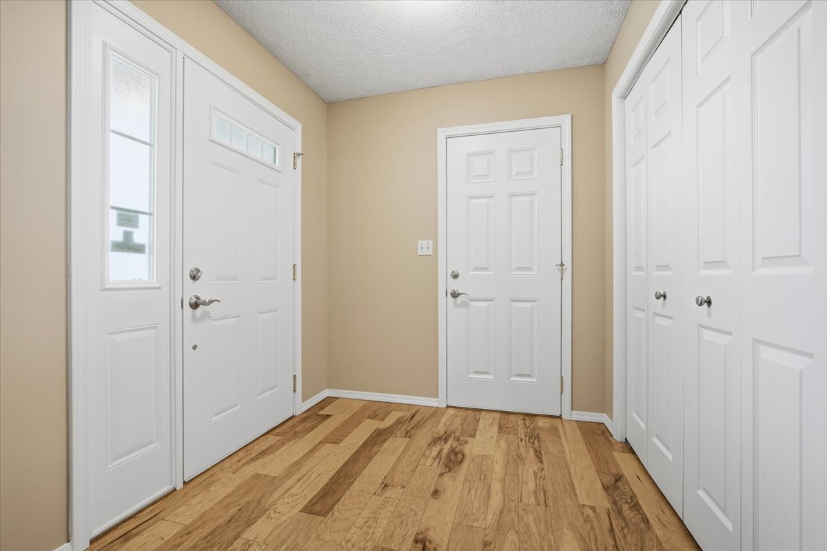 1204 Kim Drive, Bloomington, IL 61704