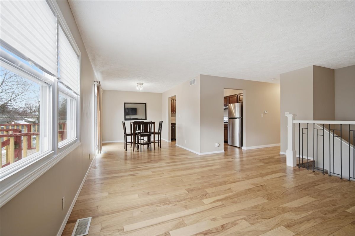 1204 Kim Drive, Bloomington, IL 61704