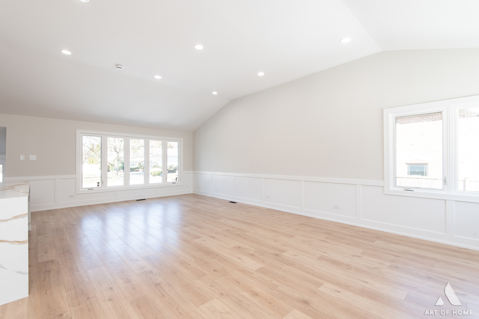 10433 S 83rd Avenue, Palos Hills, IL 60465