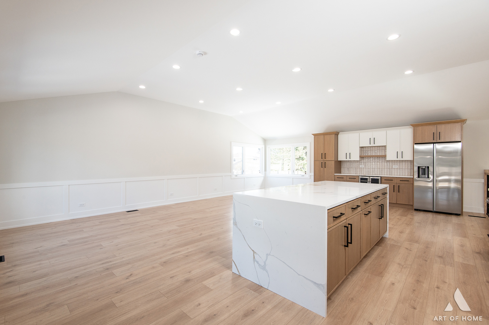 10433 S 83rd Avenue, Palos Hills, IL 60465