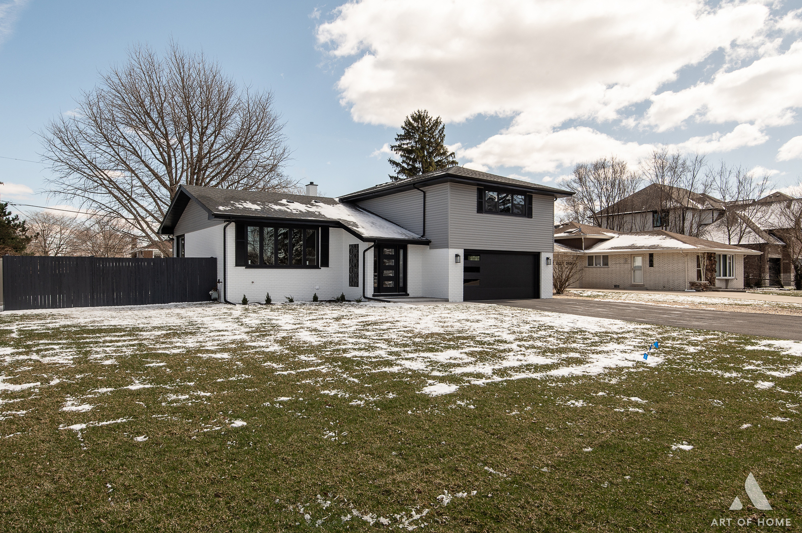 10433 S 83rd Avenue, Palos Hills, IL 60465