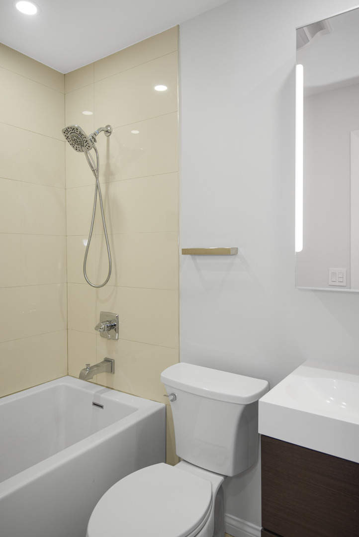 1168 Middlebury Lane #A1, Wheeling, IL 60090