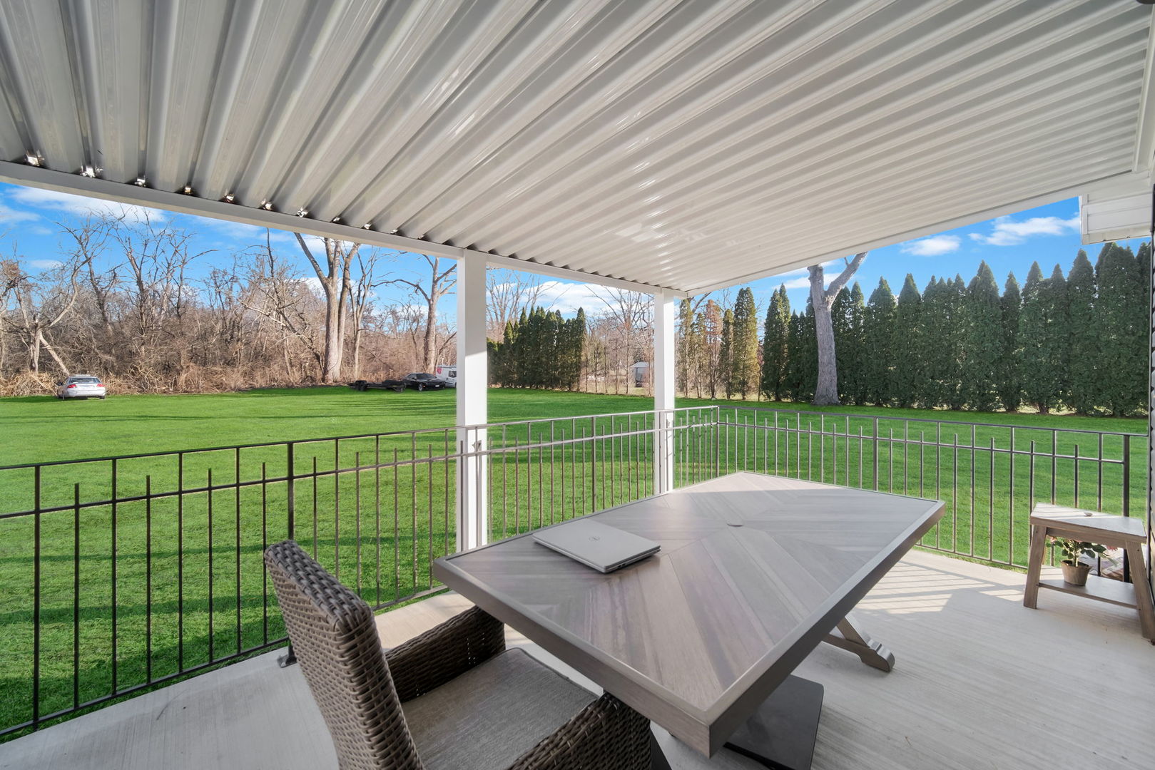 6N221 Virginia Road, Roselle, IL 60172