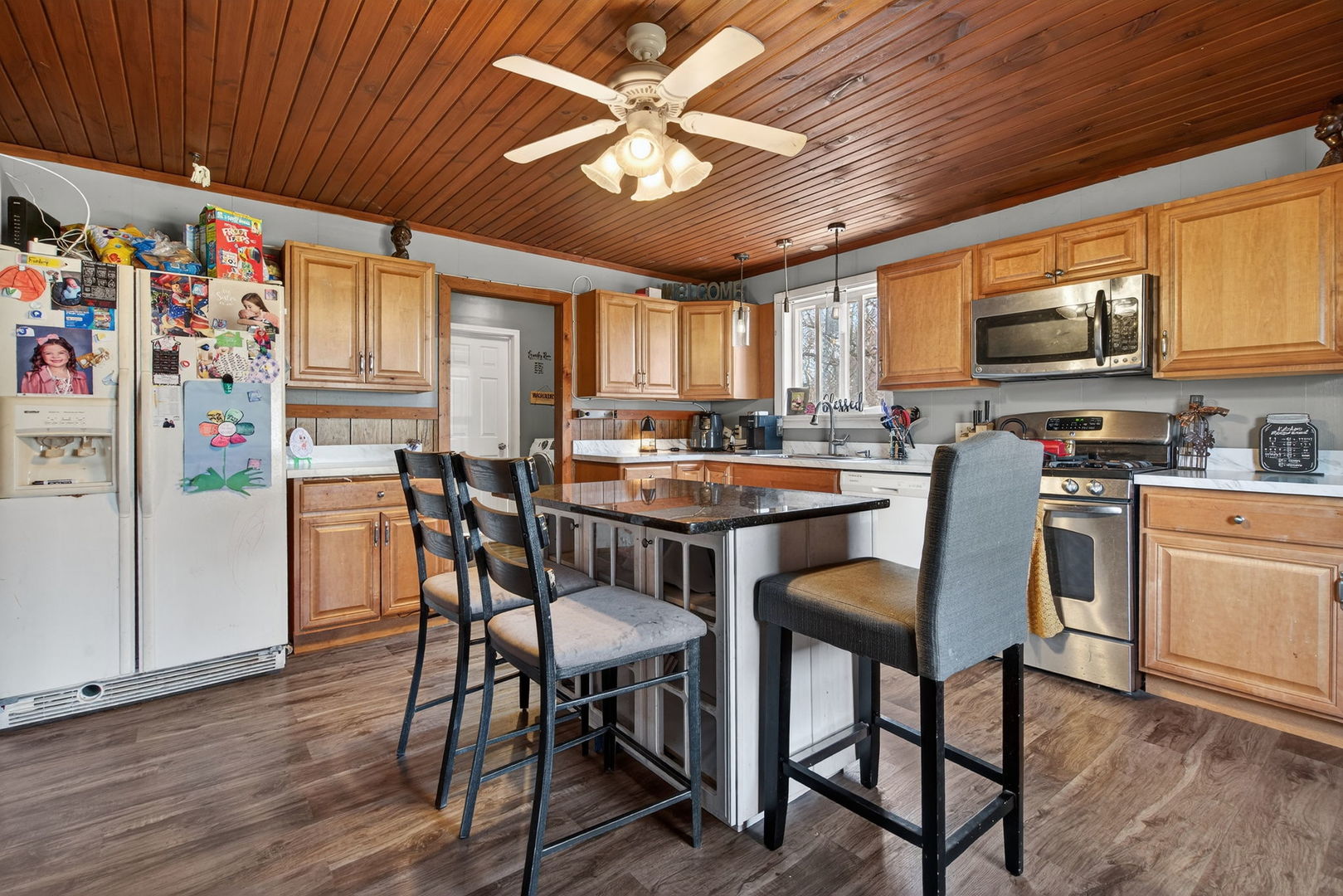 911 E Washington Street, Morris, IL 60450