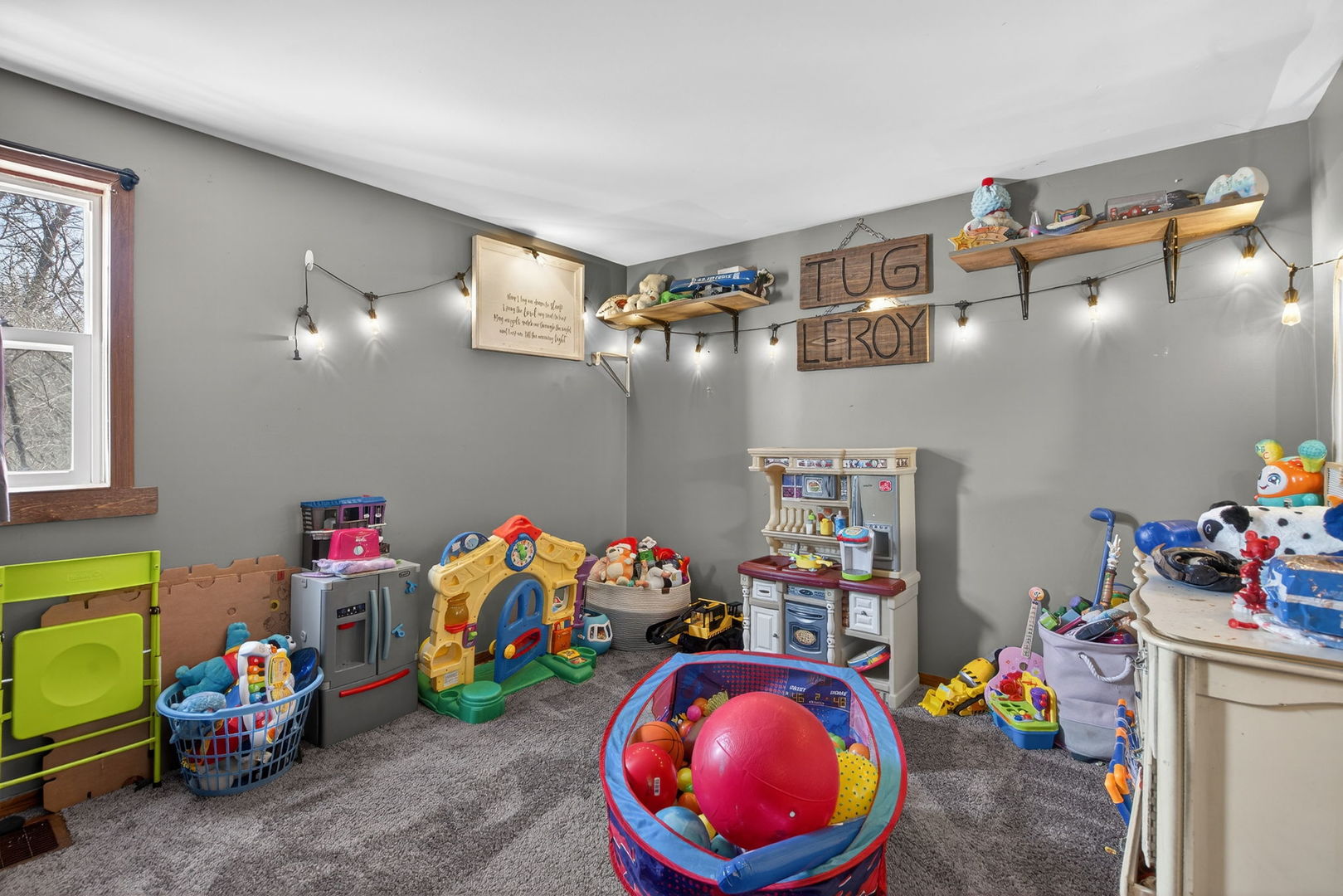 911 E Washington Street, Morris, IL 60450