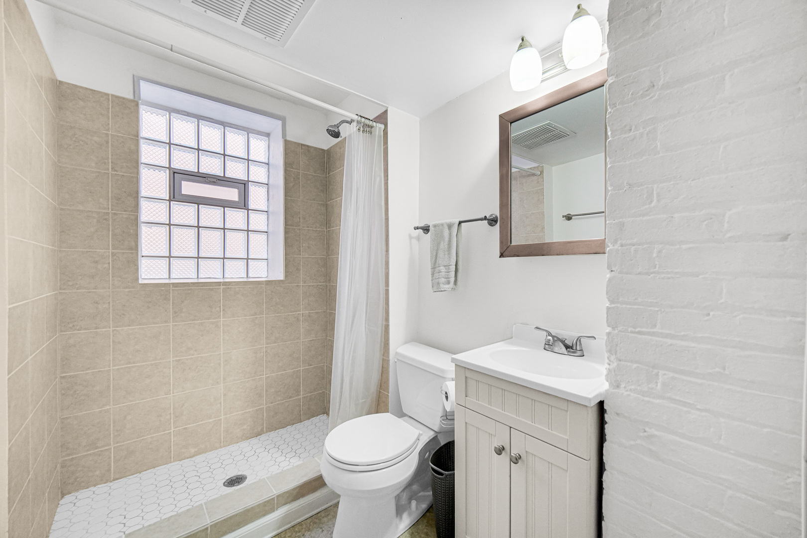 5404 S LOCKWOOD Avenue, Chicago, IL 60638