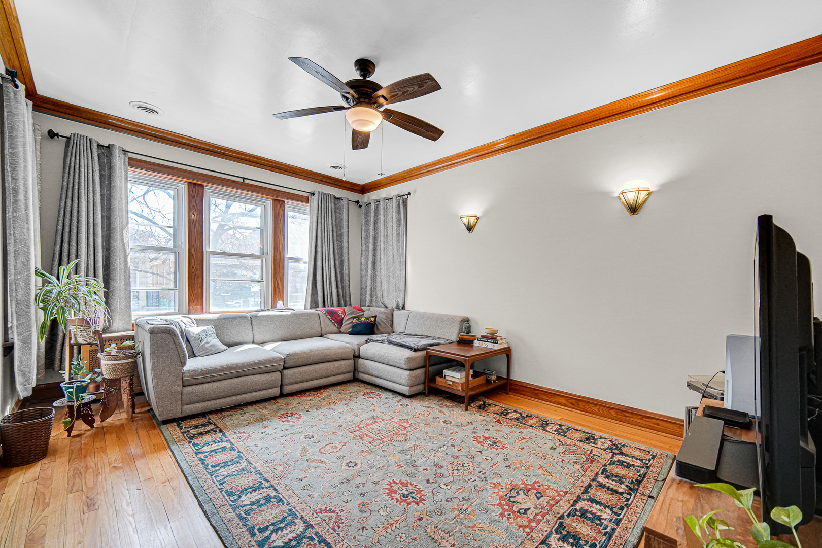 5404 S LOCKWOOD Avenue, Chicago, IL 60638