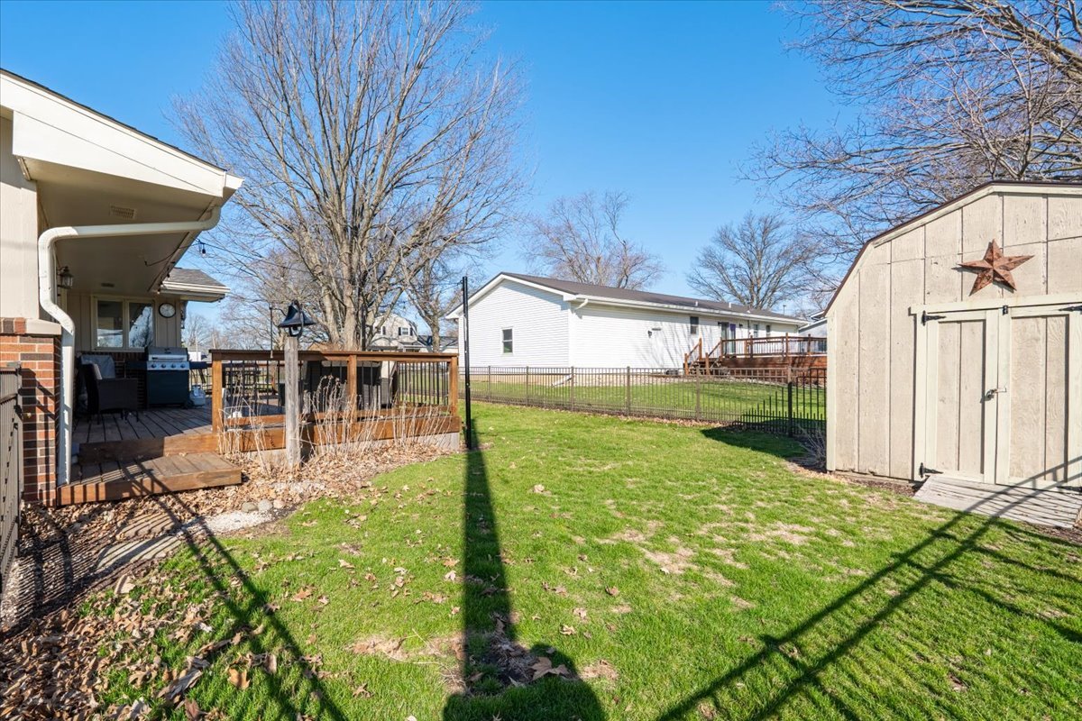 105 W School Street, Leroy, IL 61752