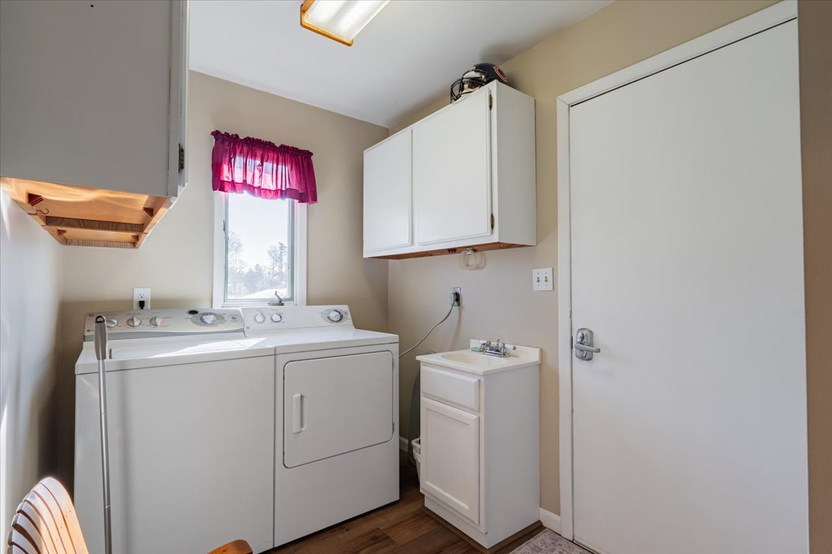 105 W School Street, Leroy, IL 61752