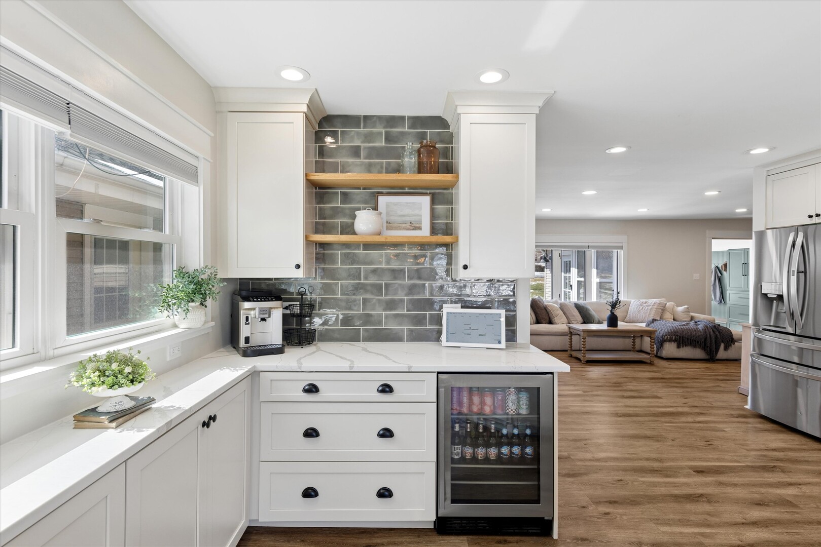 1335 S Villa Avenue, Villa Park, IL 60181