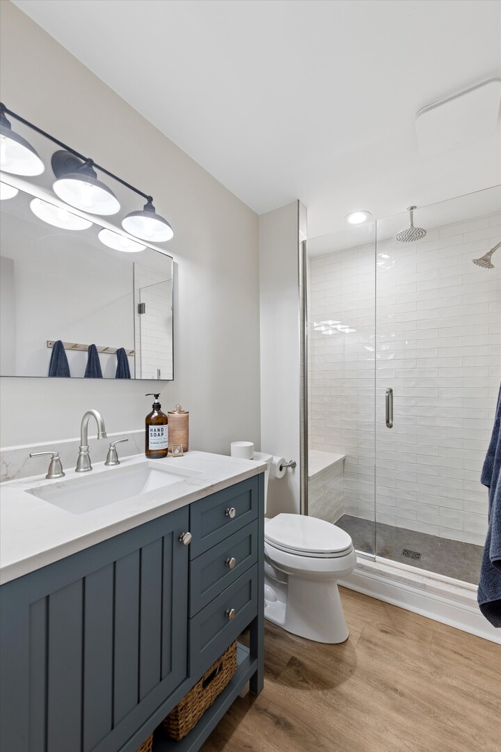 1335 S Villa Avenue, Villa Park, IL 60181