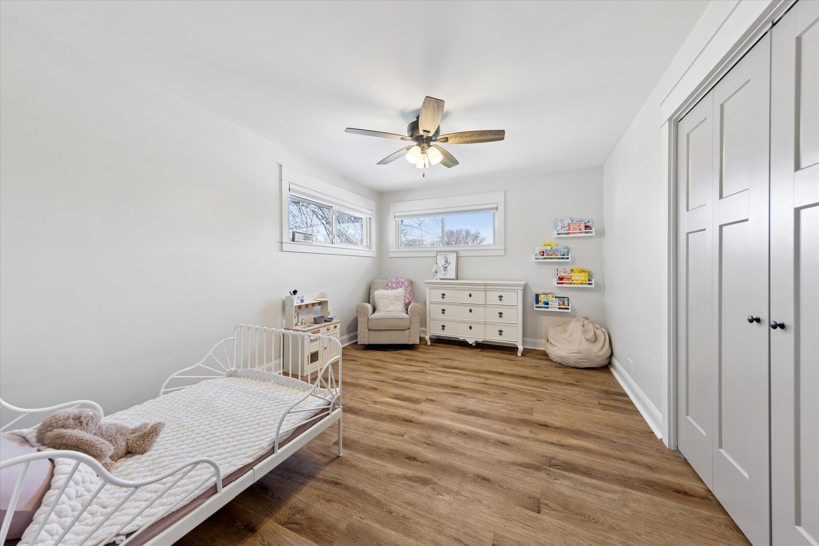 1335 S Villa Avenue, Villa Park, IL 60181