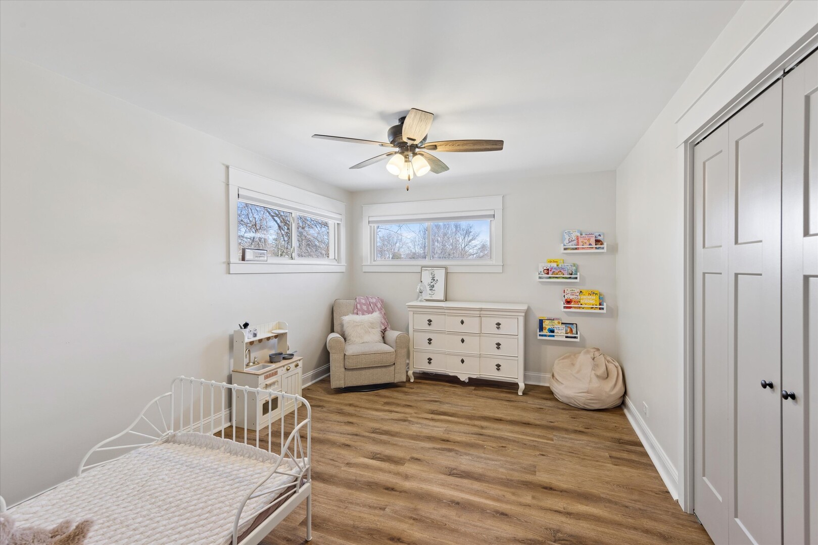 1335 S Villa Avenue, Villa Park, IL 60181