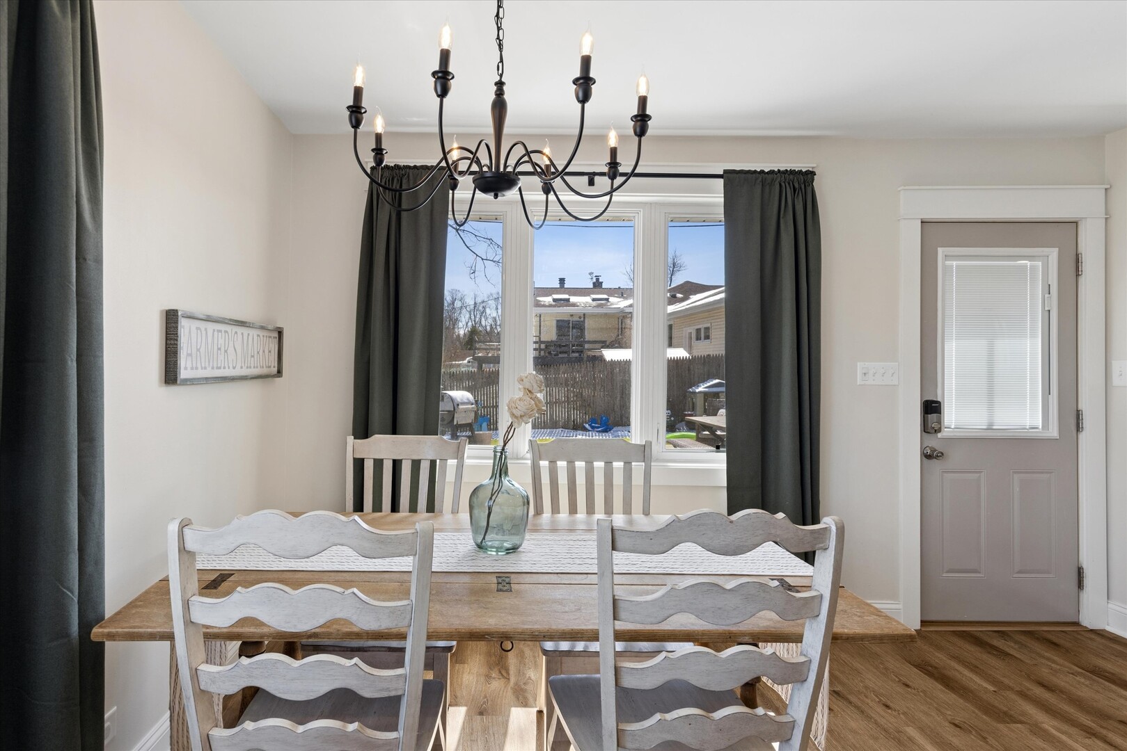 1335 S Villa Avenue, Villa Park, IL 60181