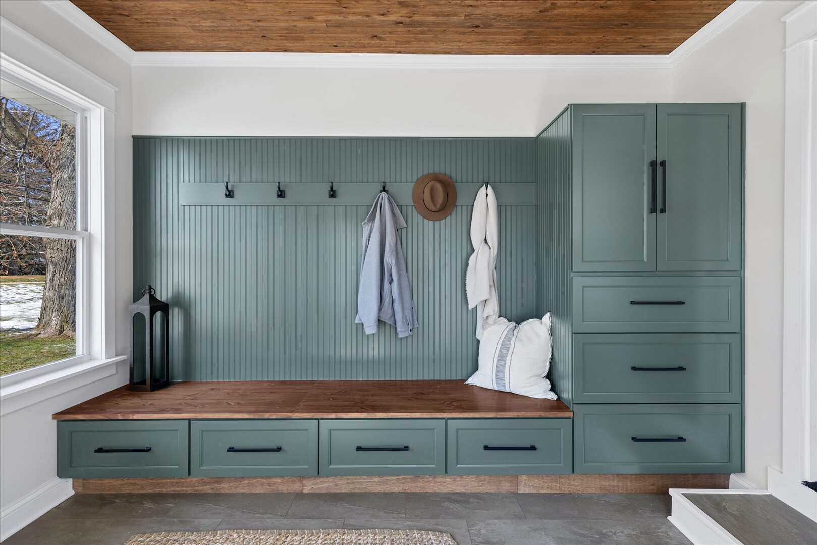 1335 S Villa Avenue, Villa Park, IL 60181