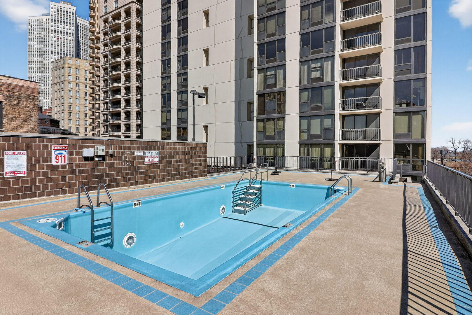 2500 N Lakeview Avenue #1304, Chicago, IL 60614