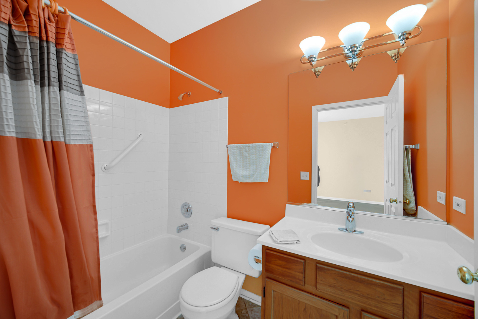 1145 E Cambria Lane #1145, Lombard, IL 60148