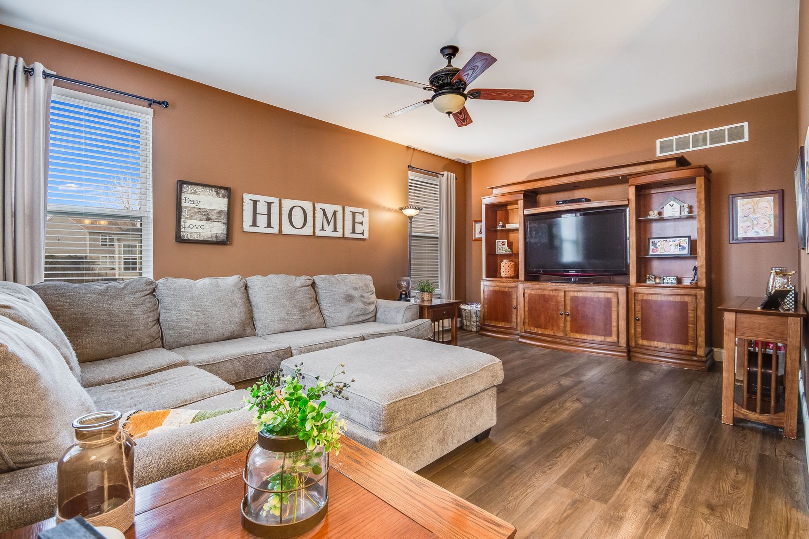 7654 Pin Oak Court, Plainfield, IL 60586