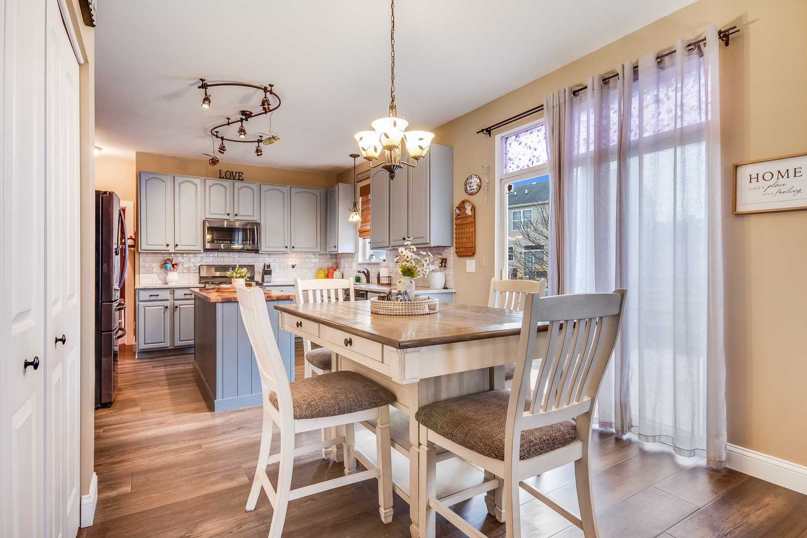 7654 Pin Oak Court, Plainfield, IL 60586