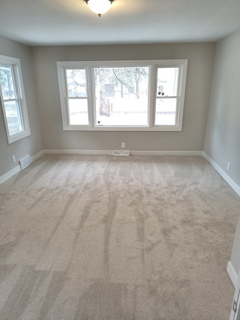 1803 N Riverside Drive, McHenry, IL 60050