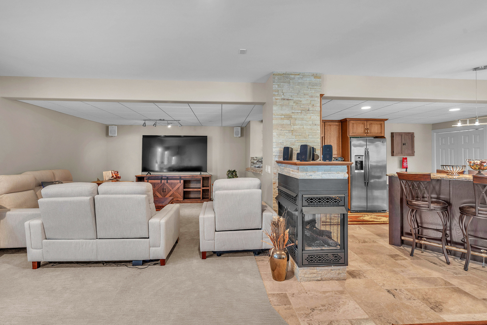 114 Riverview Court, Oswego, IL 60543