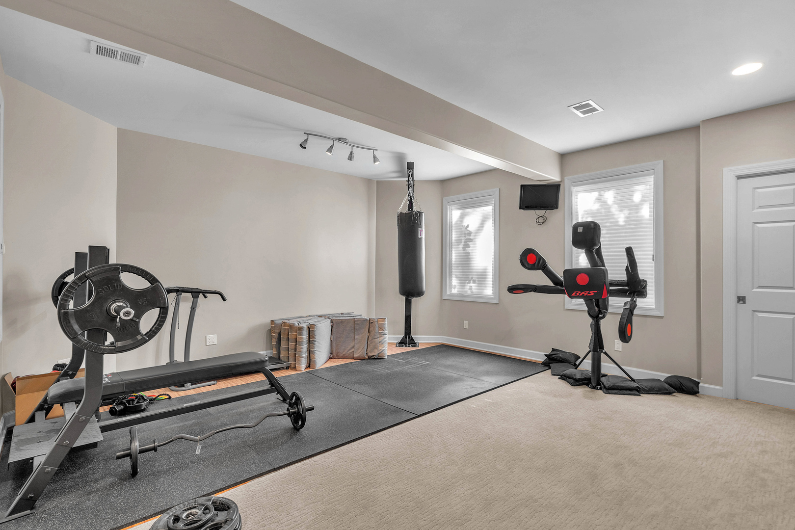 114 Riverview Court, Oswego, IL 60543