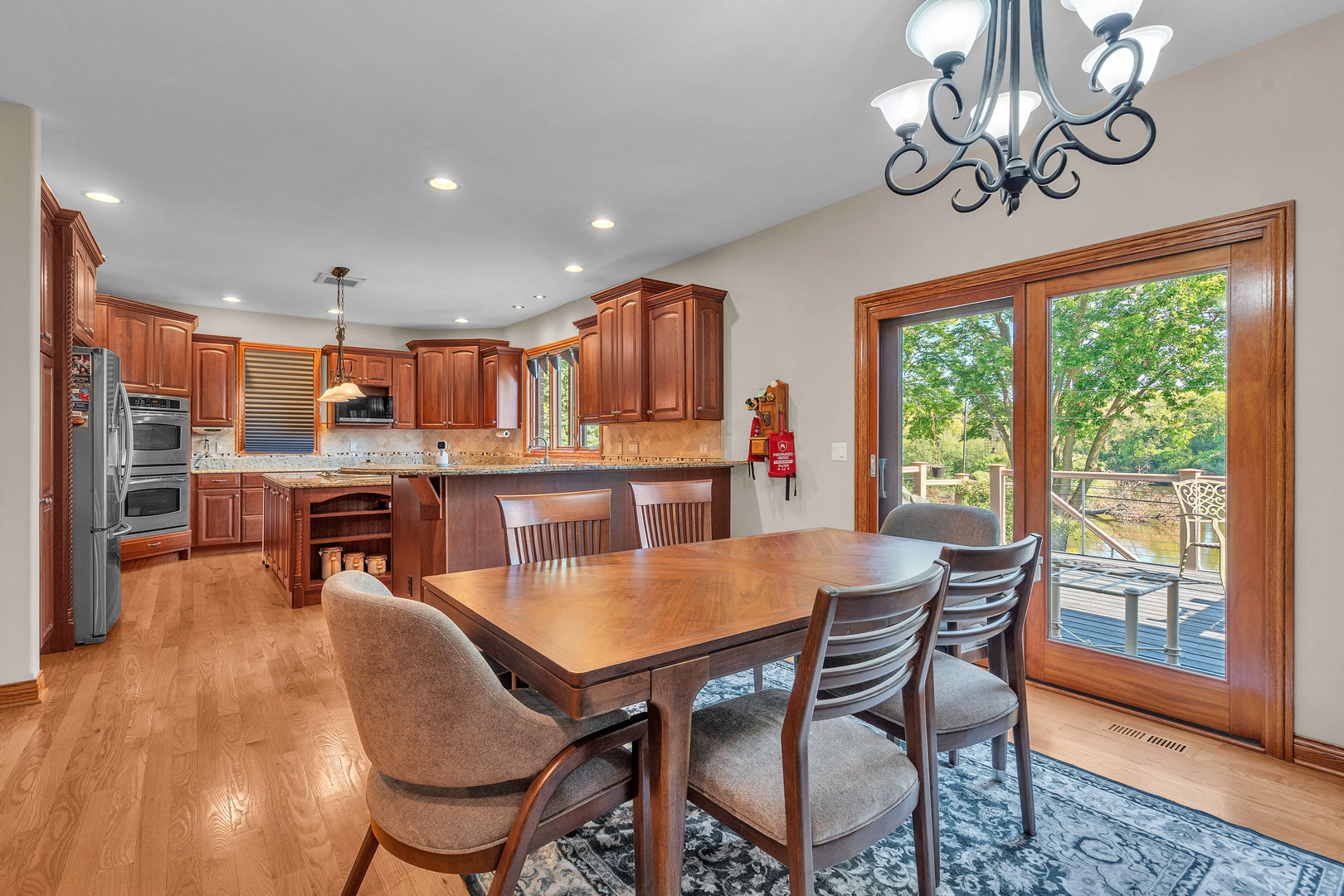 114 Riverview Court, Oswego, IL 60543