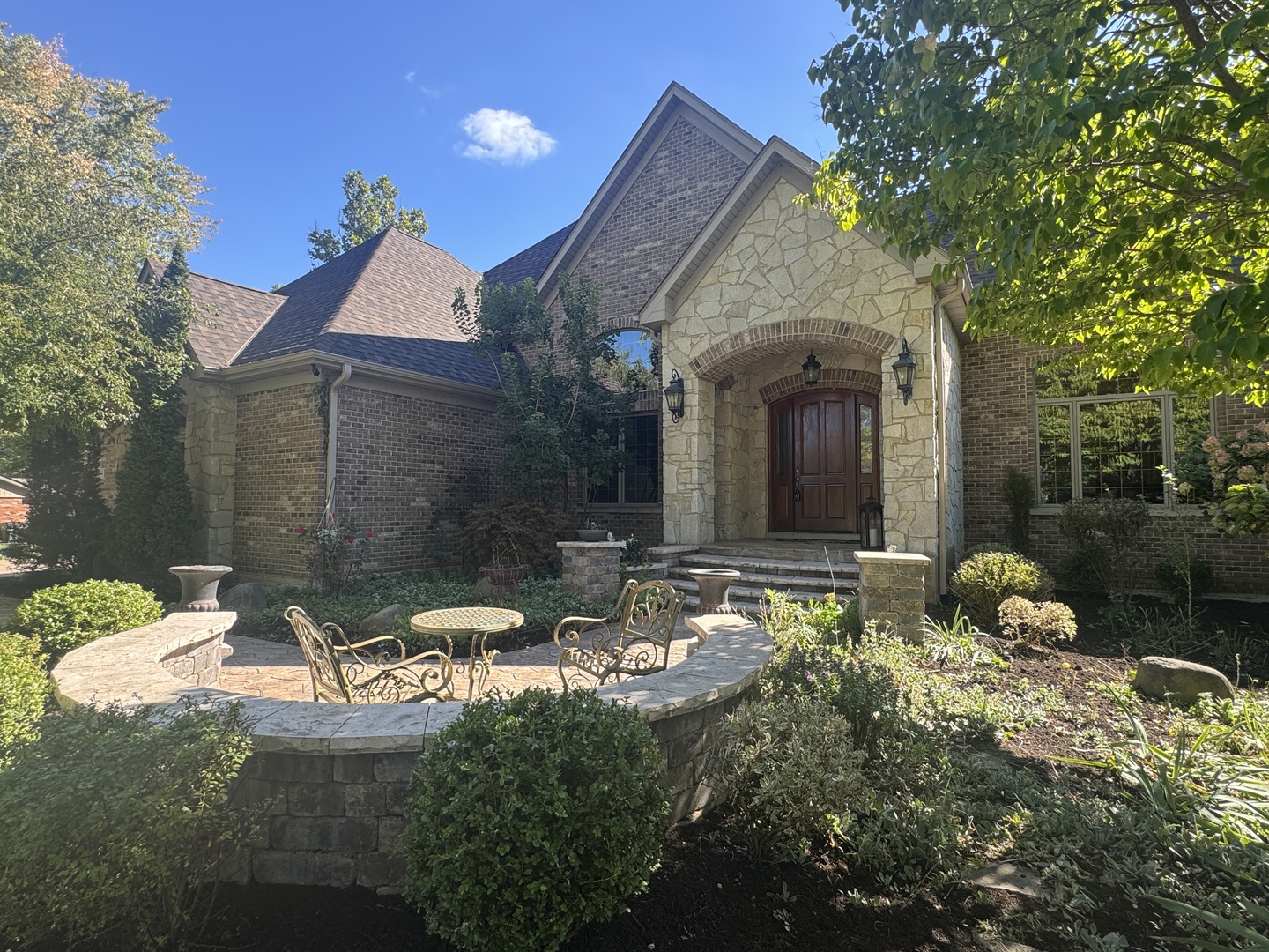 114 Riverview Court, Oswego, IL 60543