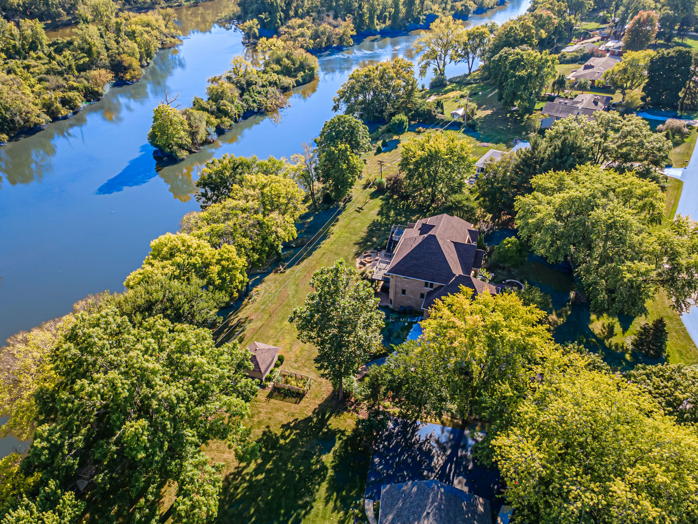 114 Riverview Court, Oswego, IL 60543