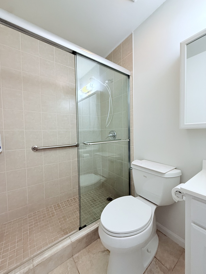 28 W Devon Avenue, Glendale Heights, IL 60139