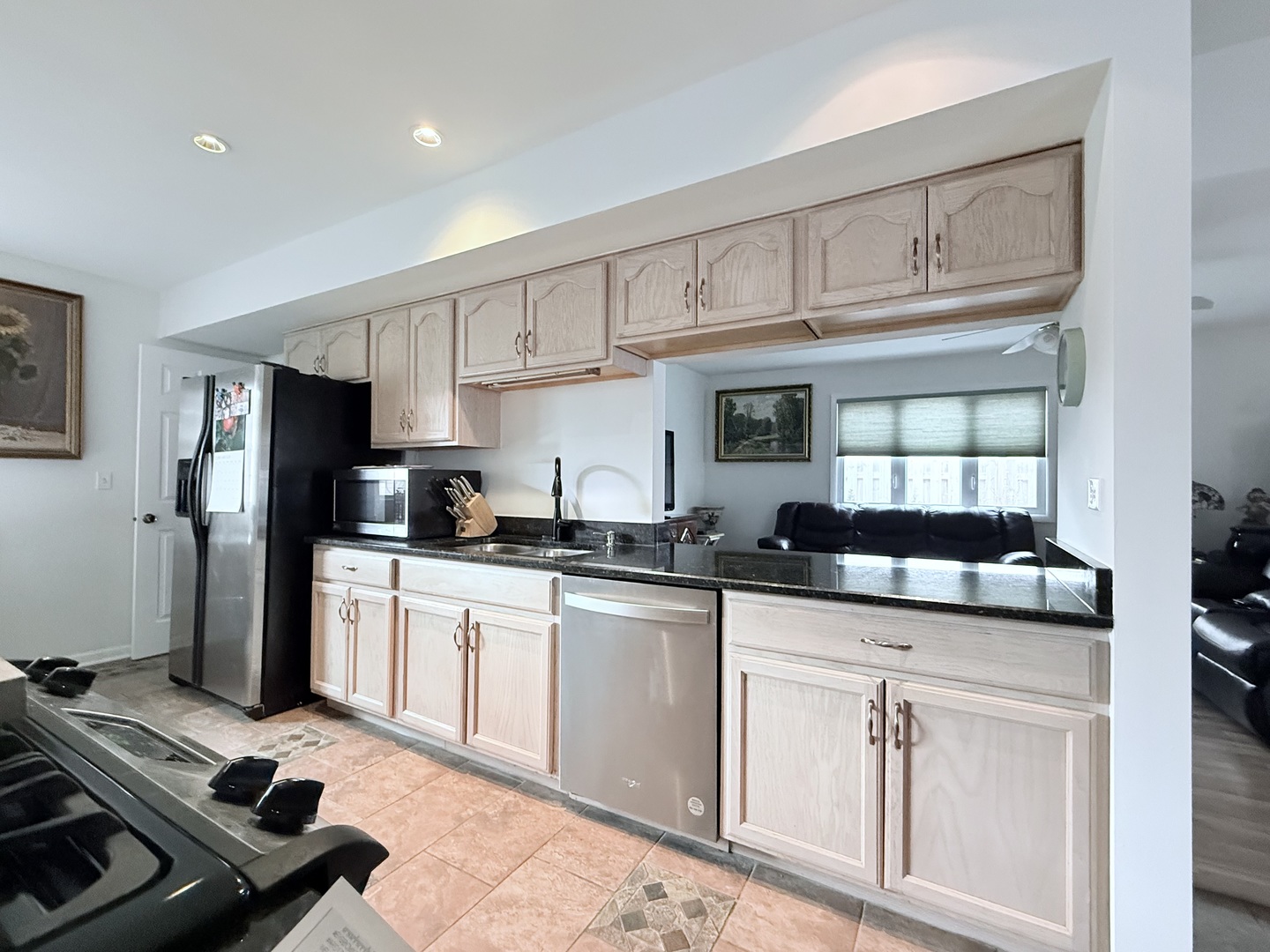 28 W Devon Avenue, Glendale Heights, IL 60139