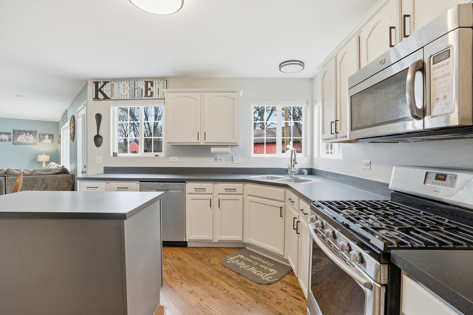 1111 Canyon View Lane, Joliet, IL 60432