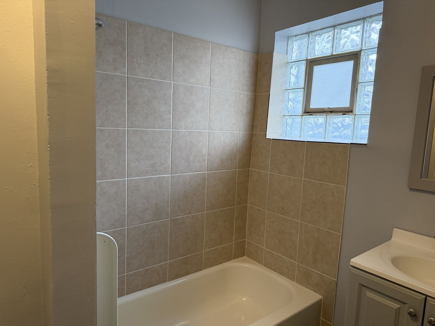 10800 S Hoxie Avenue #2F, Chicago, IL 60617