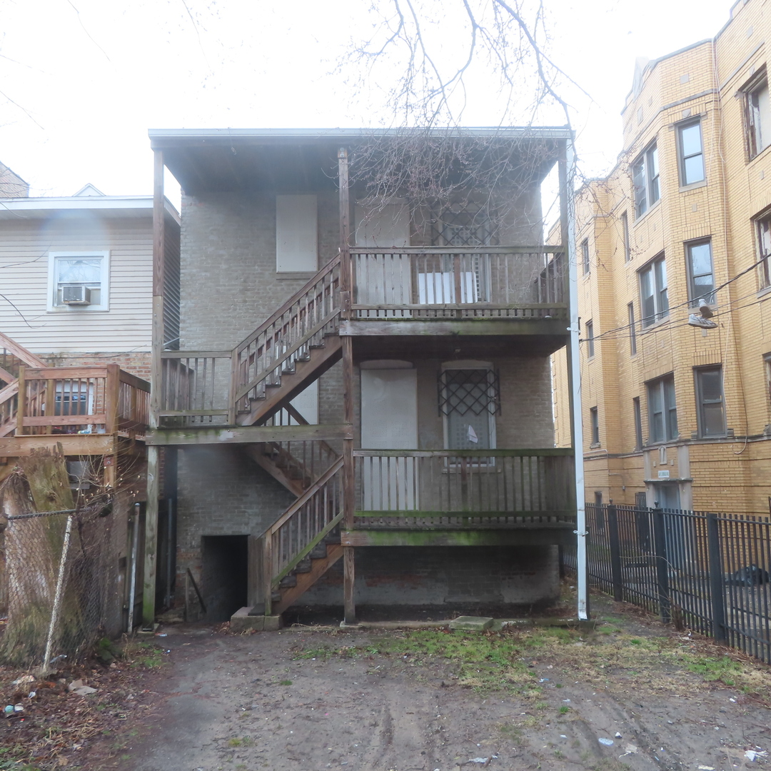 5607 S Emerald Avenue, Chicago, IL 60621