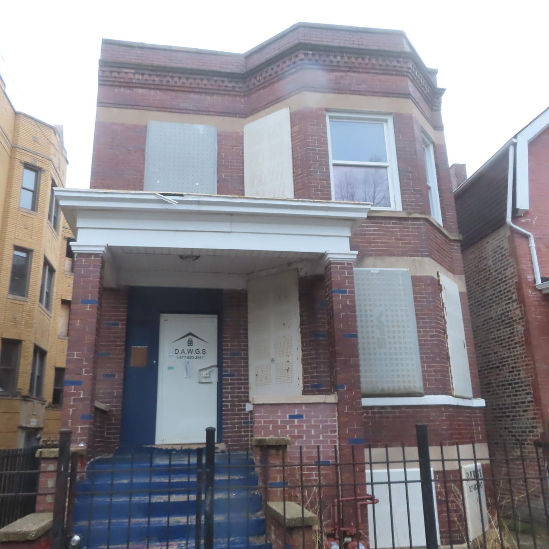 5607 S Emerald Avenue, Chicago, IL 60621