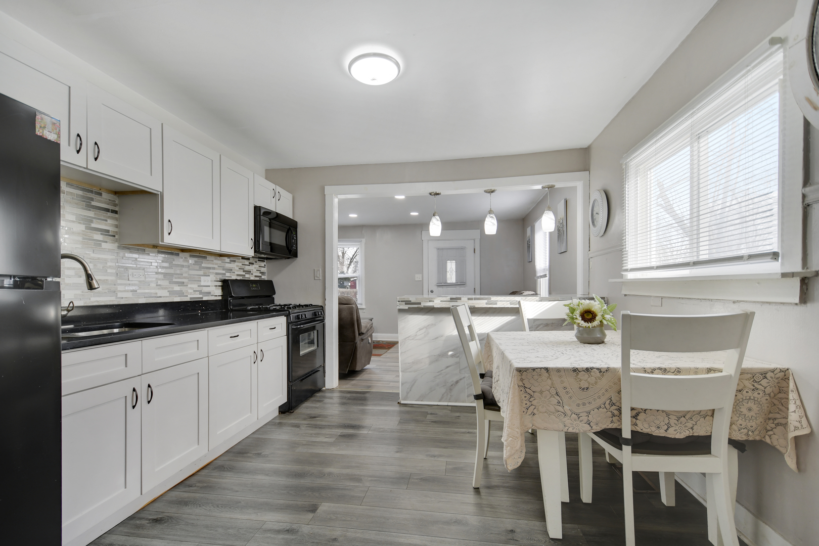 3737 Rose Manor Terrace, Markham, IL 60428