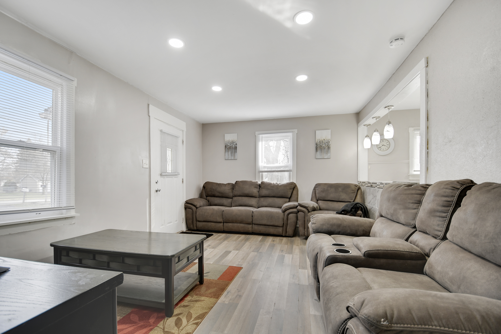 3737 Rose Manor Terrace, Markham, IL 60428