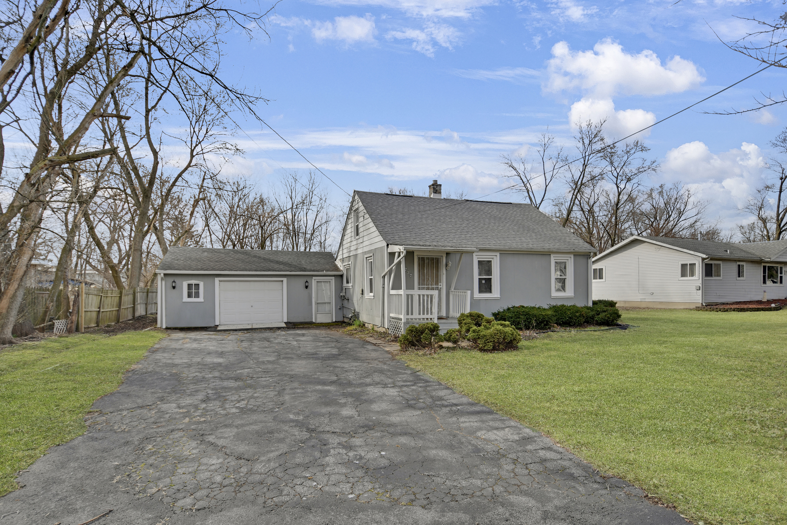 3737 Rose Manor Terrace, Markham, IL 60428