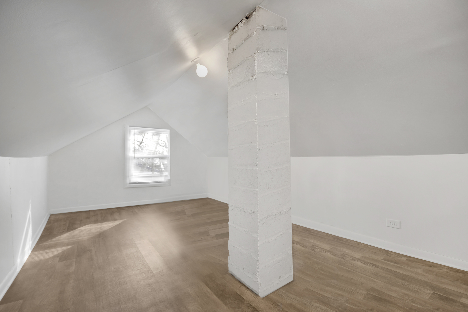 3737 Rose Manor Terrace, Markham, IL 60428