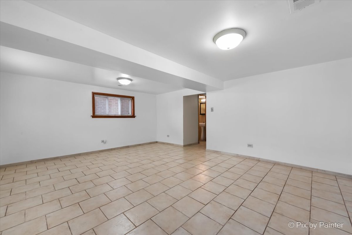 10316 S Green Bay Avenue, Chicago, IL 60617